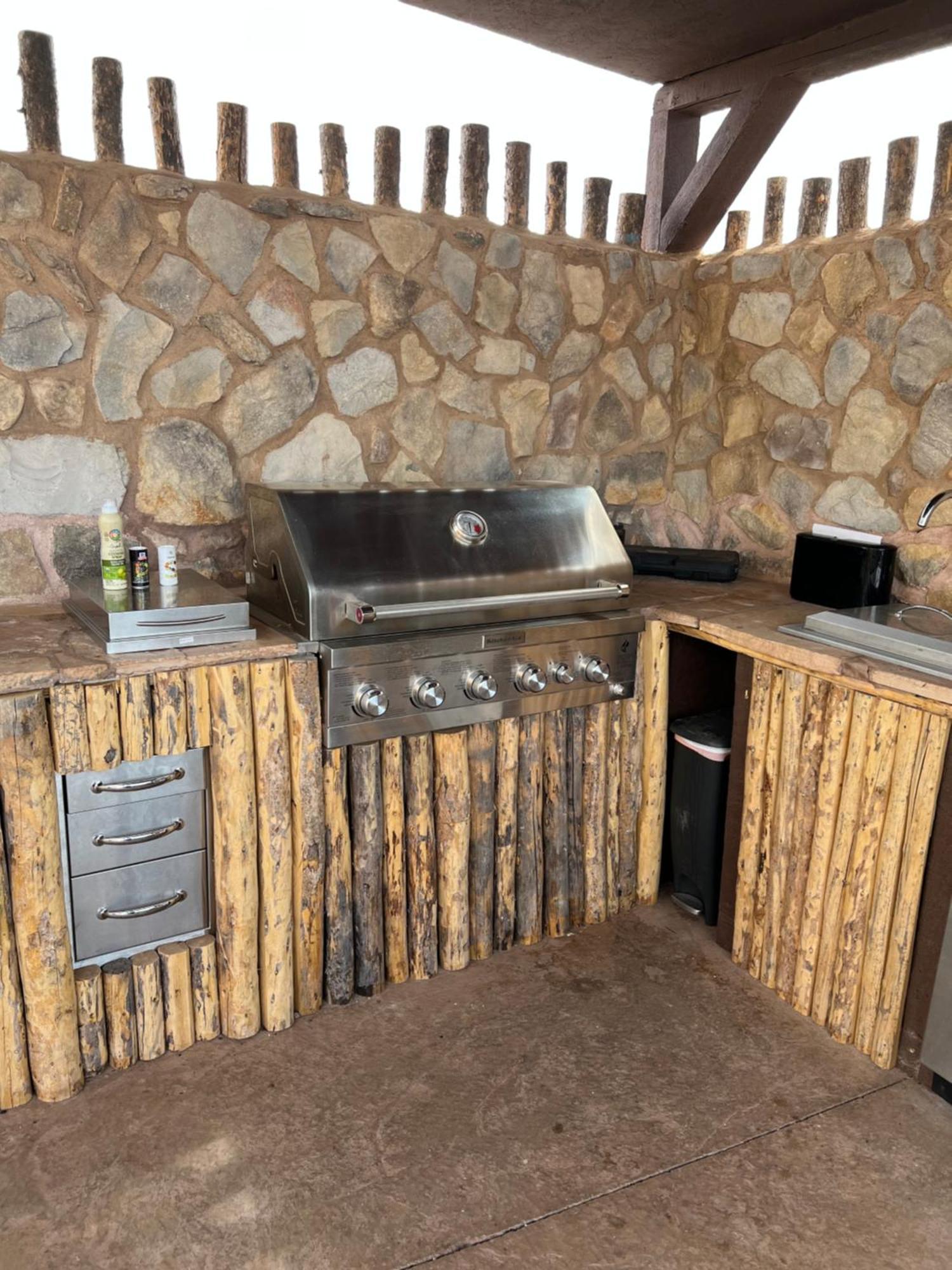 Zion White Bison Glamping & Rv Resort Virgin Exterior foto